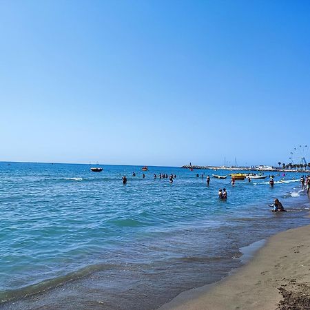 Apartamento 150 Metros De La Playa Torremolinos Bagian luar foto