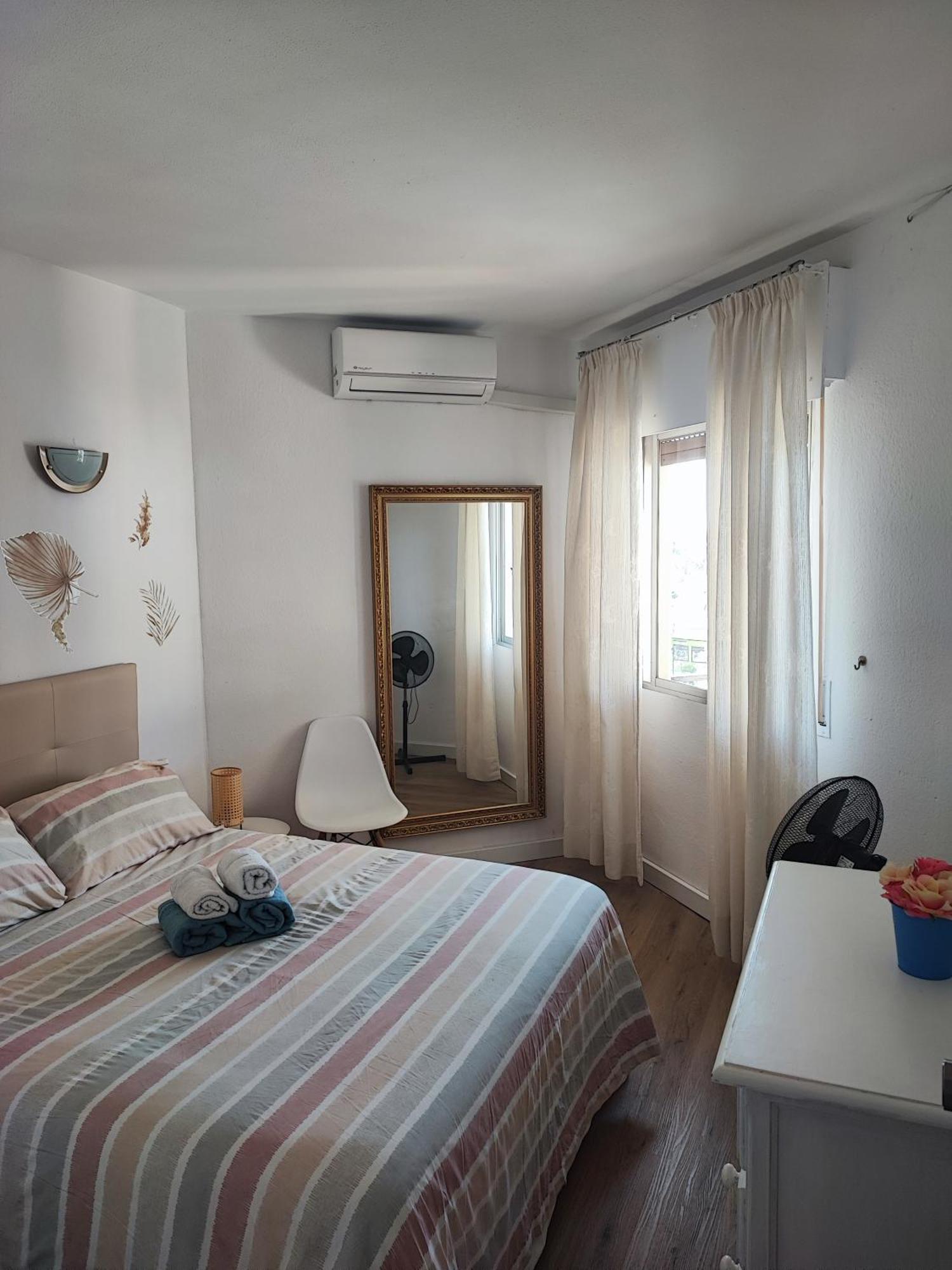 Apartamento 150 Metros De La Playa Torremolinos Bagian luar foto